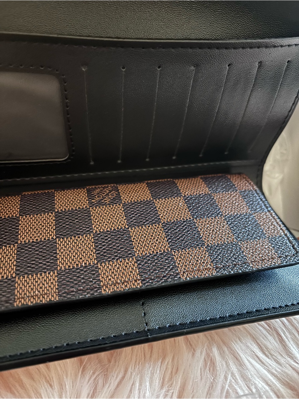Source Unknown Brown Checkerboard Continental Wallet with Gold Emblem - Picture 2 of 2